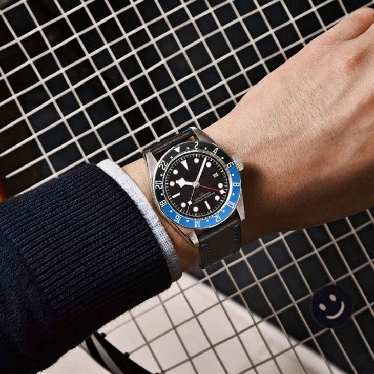 Customized Sports Leisure Diving Belt Calendar Automatic Mechanical Men's Watch Best Mechanical Watch For Men